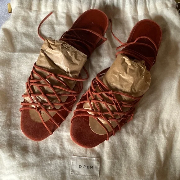 NWT Dôen Casimira Sandal Rust Suede Size 38 - Picture 1 of 6